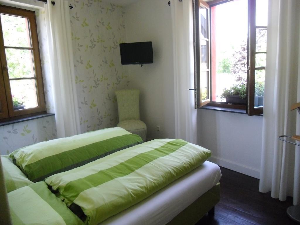 Vakantiehuis "Het Rode Huis" ทรัยส์-คาร์เดิน ภายนอก รูปภาพ